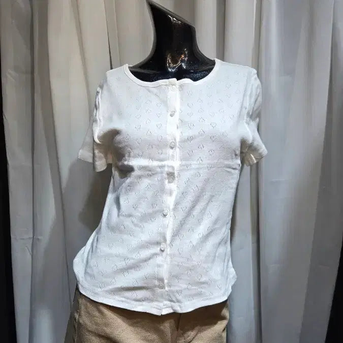 [BUNJANG] White Heart Punching Short Sleeve Cardigan / 하트 펀칭 화이트 반팔 가디건