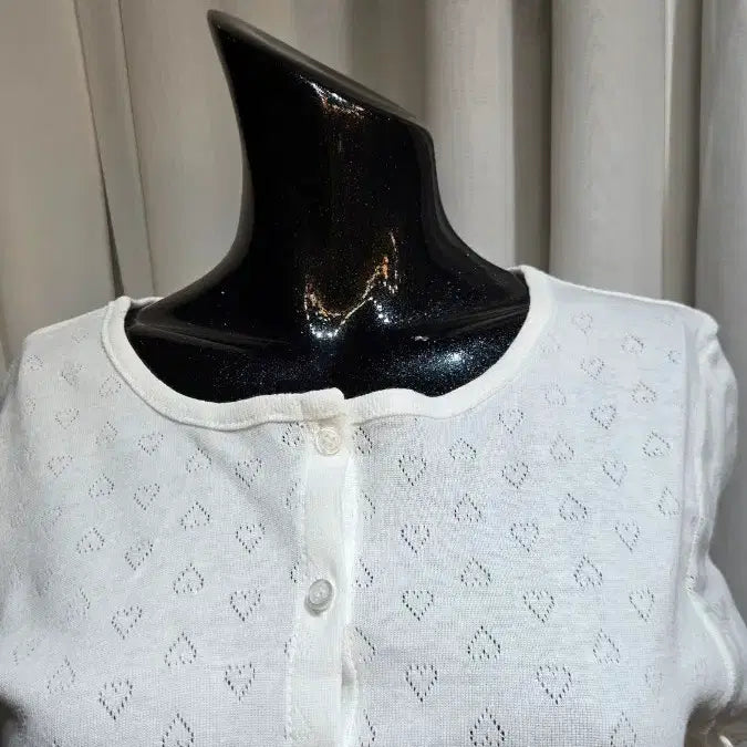 [BUNJANG] White Heart Punching Short Sleeve Cardigan / 하트 펀칭 화이트 반팔 가디건