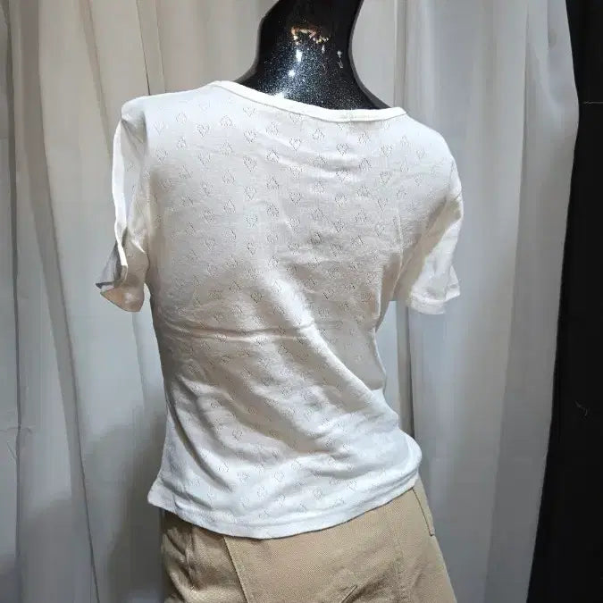 [BUNJANG] White Heart Punching Short Sleeve Cardigan / 하트 펀칭 화이트 반팔 가디건