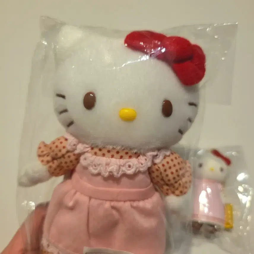[BUNJANG] Sanrio Hello Kitty Tokyo Exhibition Doll Figure Keyring Set / 가격고정)산리오 헬로키티 도쿄전시회 인형 피규어 키링 세트