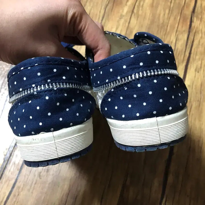 [BUNJANG] Dot Pattern Sneakers Navy Size 245 / 도트 패턴 스니커즈 245 네이비