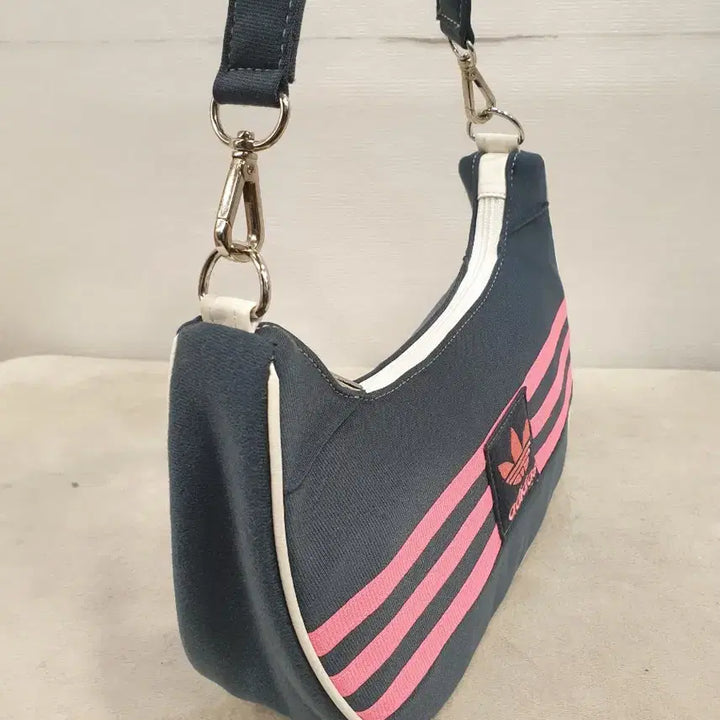 [SOLD OUT] 아디다스 업사이클링 네이비 핑크 삼선 호보백 숄더백 토트백
