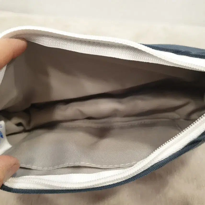 [SOLD OUT] 아디다스 업사이클링 네이비 핑크 삼선 호보백 숄더백 토트백