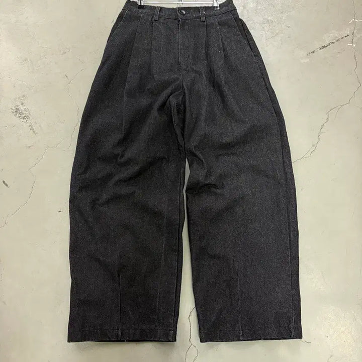 [BUNJANG] Vintage Two-Tuck Balloon Fit Wide Denim Pants S / 만원샵 빈티지 투턱 벌룬핏 와이드 데님팬츠 S