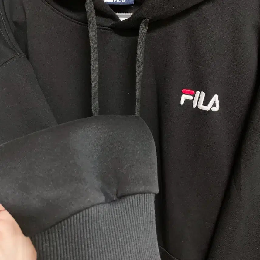 [BUNJANG] Fila Black Hooded Sweatshirt / 휠라 블랙 후드티