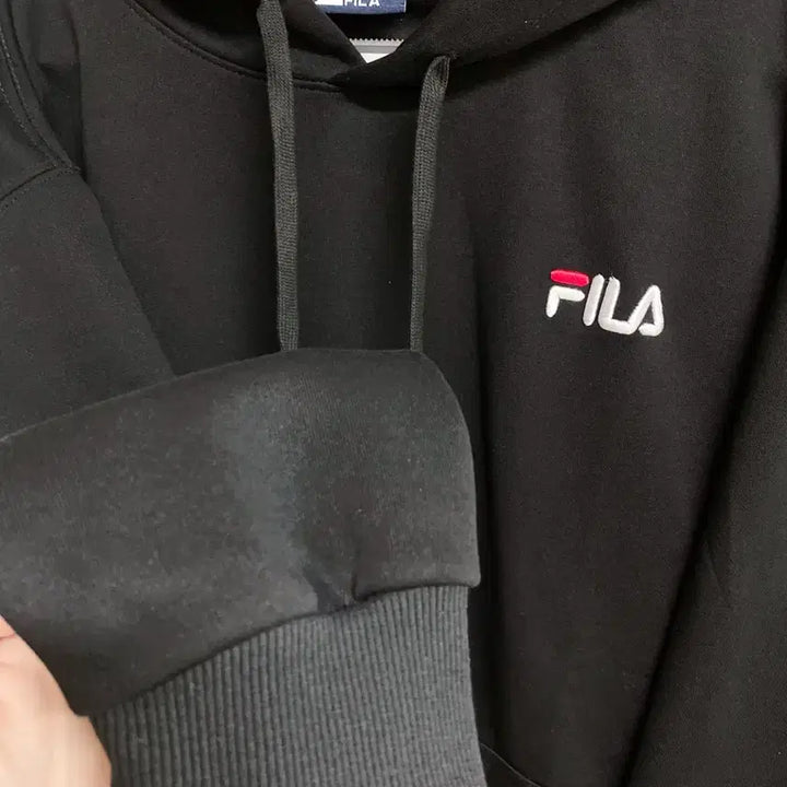 [BUNJANG] Fila Black Hooded Sweatshirt / 휠라 블랙 후드티