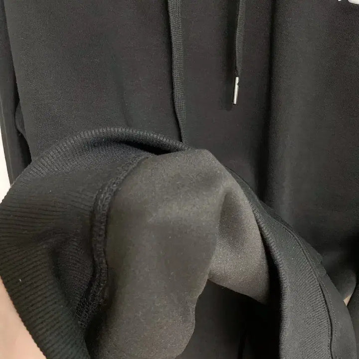 [BUNJANG] Fila Black Hooded Sweatshirt / 휠라 블랙 후드티