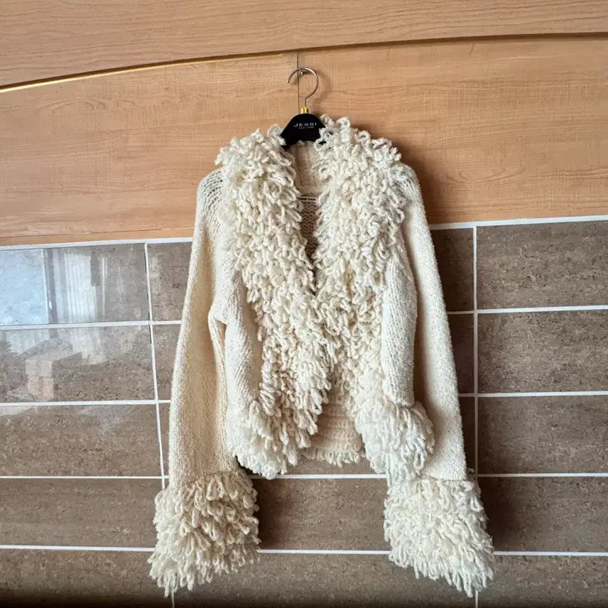 [BUNJANG] Jessi Ivory Fleece Cardigan / JESSI 뉴욕 아이보리 뽀글이 가디건