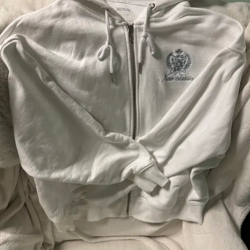 [BUNJANG] Giordano New Classic White Hooded Zip-up / 지오다노New Classic 흰색 후드 집업