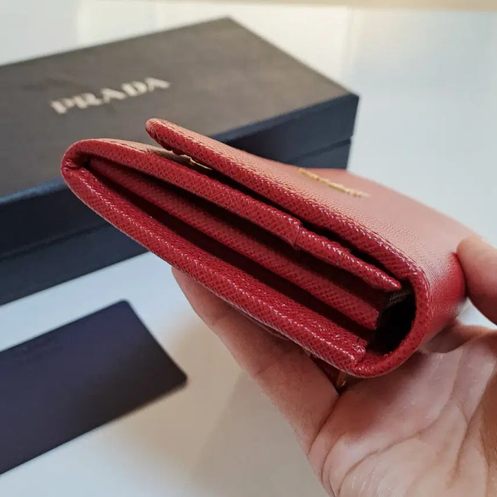 [SOLD OUT] [100%/정품] 프라다 사피아노 레더 지갑 빨간색