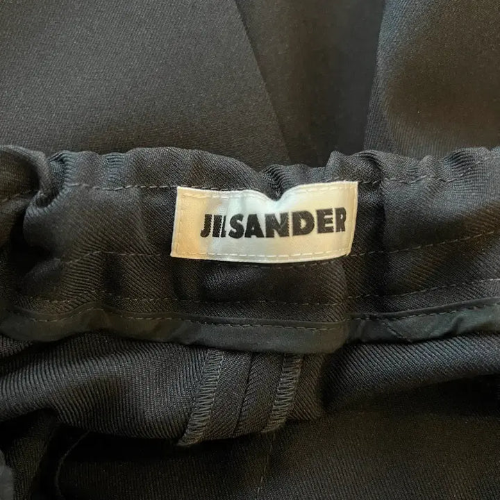 [BUNJANG] Jil Sander Tapered Gabardine Pants / 질샌더 폴리에스터 개버딘 테이퍼드 팬츠(정품)