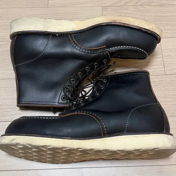 [SOLD OUT] 레드윙 목토 8849 블렉프레리 차심가죽