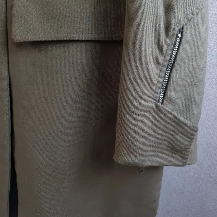 [SOLD OUT] 한섬 시스템 카키색 하이넥 스타일 자켓 코트