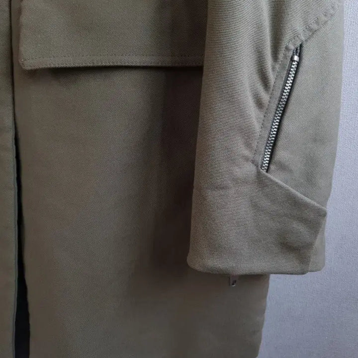 [SOLD OUT] 한섬 시스템 카키색 하이넥 스타일 자켓 코트