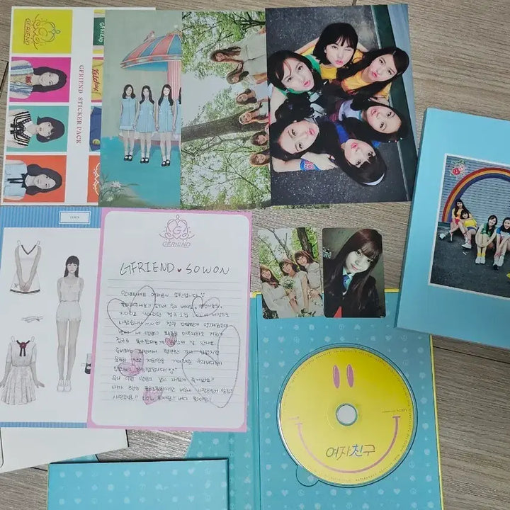 [BUNJANG] GFRIEND 1st Full Album LOL + Poster Set / 여자친구 정규1집 LOL 앨범 + 포스터세트