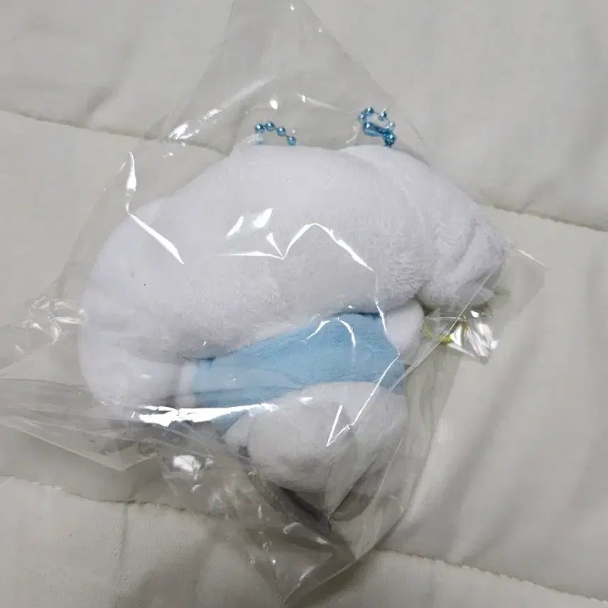[BUNJANG] Cinnamoroll Plush Keychain (New) / 시나모롤 인형 키링 (새상품)
