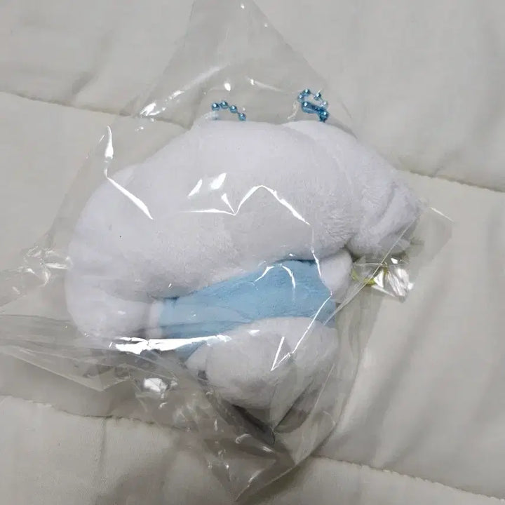 [BUNJANG] Cinnamoroll Plush Keychain (New) / 시나모롤 인형 키링 (새상품)