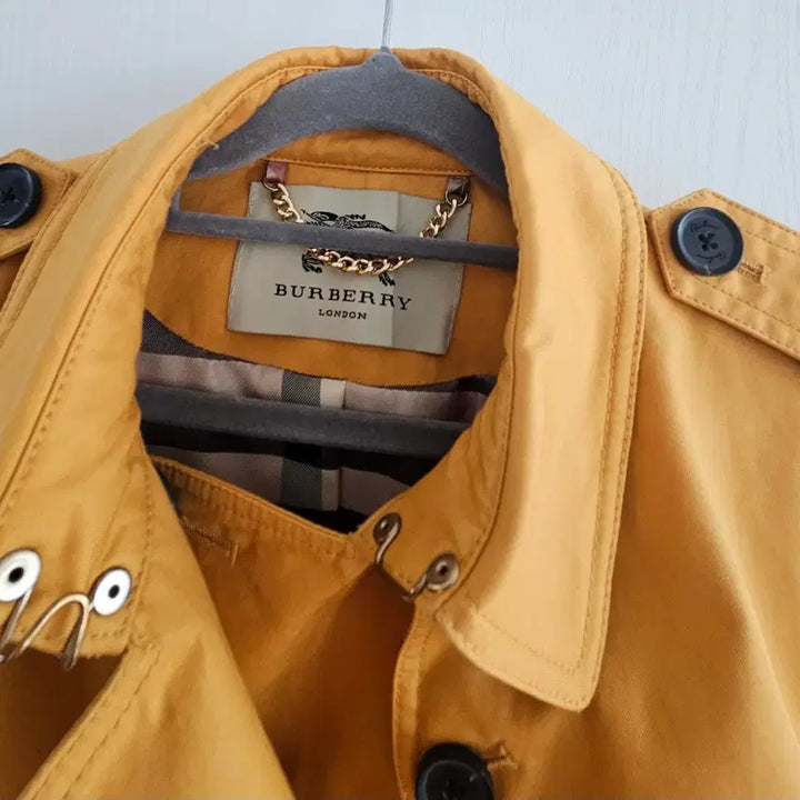 [SOLD OUT] 버버리 st 트렌치코트 머스터드 팝니다