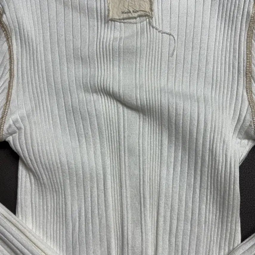 [BUNJANG] Matinkim Knit Sweater / 마땡킴 니트