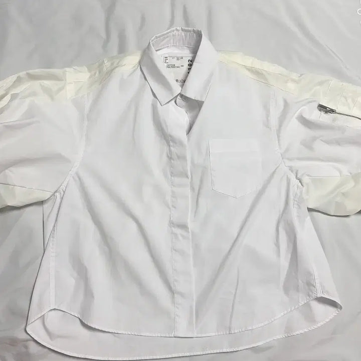 [SOLD OUT] 사카이 화이트 반팔 셔츠 2