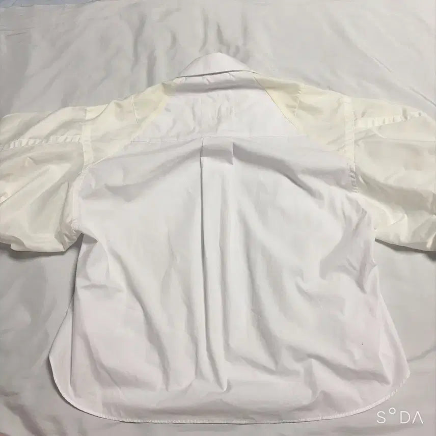 [SOLD OUT] 사카이 화이트 반팔 셔츠 2