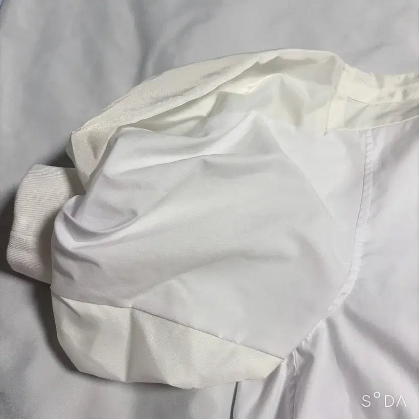 [SOLD OUT] 사카이 화이트 반팔 셔츠 2