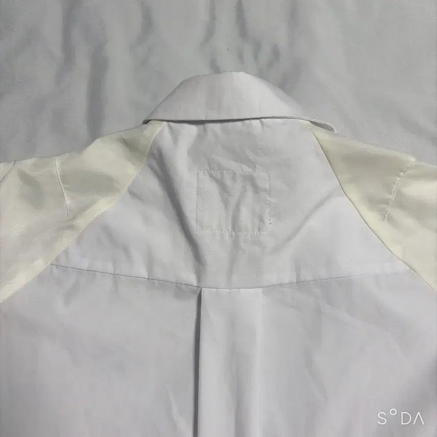 [SOLD OUT] 사카이 화이트 반팔 셔츠 2