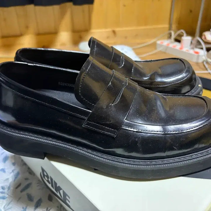 [BUNJANG] Miso Pe Black Penny Loafer Platform Shoes / 미소페 블랙 페니 로퍼 플랫폼 슈즈 270