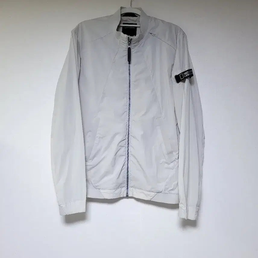 [BUNJANG] National Geographic Functional Windbreaker Jacket (Size 95/M) / 내셔널지오그래픽 기능성 바람막이자켓 (사이즈95/M)