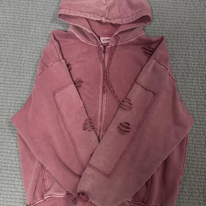 [BUNJANG] XTONZ Damage Hoodie Zip-up Pink / XTONZ 데미지 후드집업 핑크