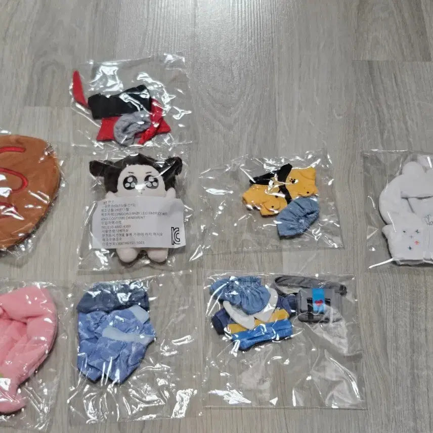 [BUNJANG] BTS Jungkook Kookddoogi Outfit Set / 정국 꾹뚜기 단결뚜기+옷 세트