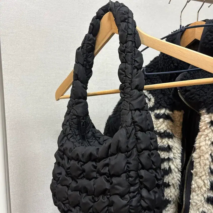[BUNJANG] COS Quilted Mini Bag / 정품 cos퀄티드 미니백 판매