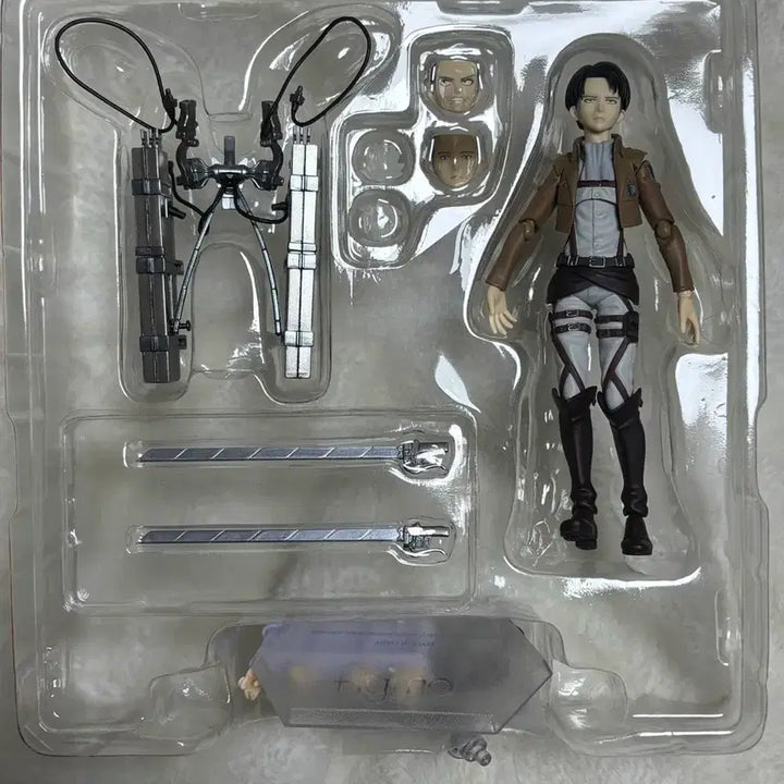 [BUNJANG] Attack on Titan Levi Figma Figure / [급전]진격의 거인 리바이 피그마 양도합니다