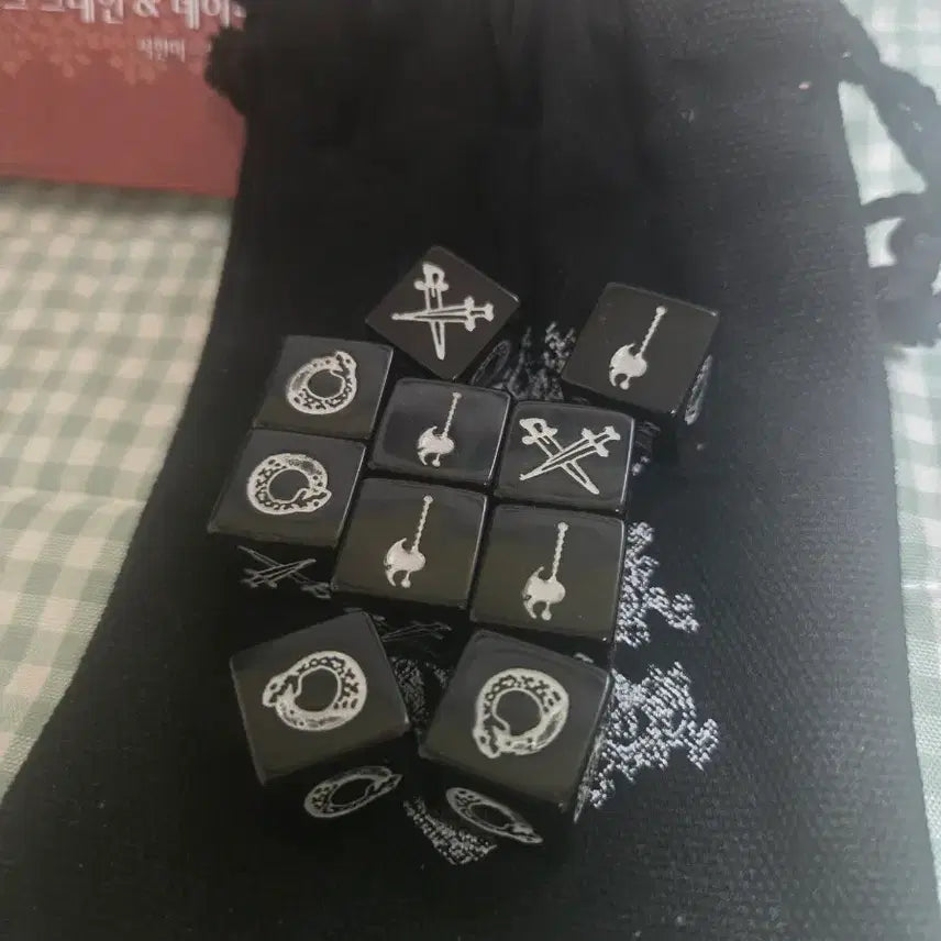 [SOLD OUT] TRPG 마우스 가드 하드커버 룰북 + 주사위