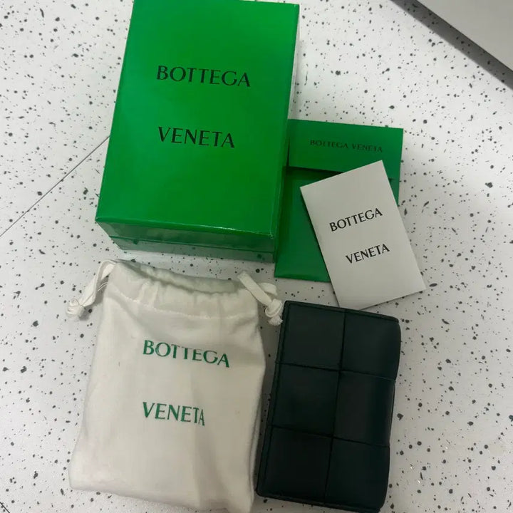 [SOLD OUT] 보테가베네타 카드지갑 판매합니다
