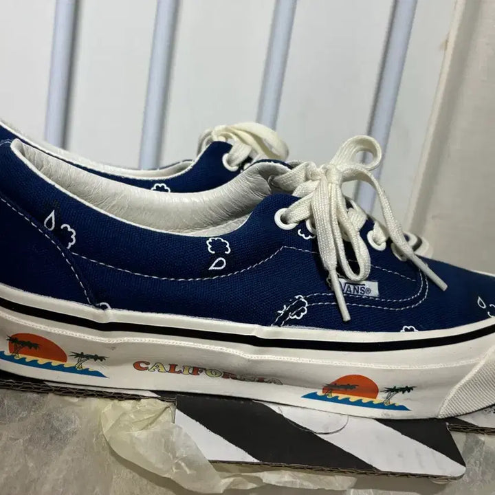 [BUNJANG] Vans Vault OG Era LX Paisley Sneakers / (255) 반스 볼트 OG 에라 LX 페이즐리