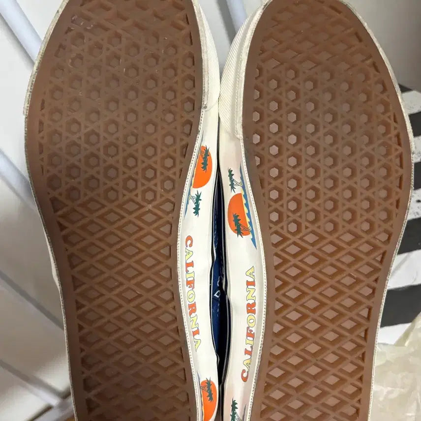 [BUNJANG] Vans Vault OG Era LX Paisley Sneakers / (255) 반스 볼트 OG 에라 LX 페이즐리