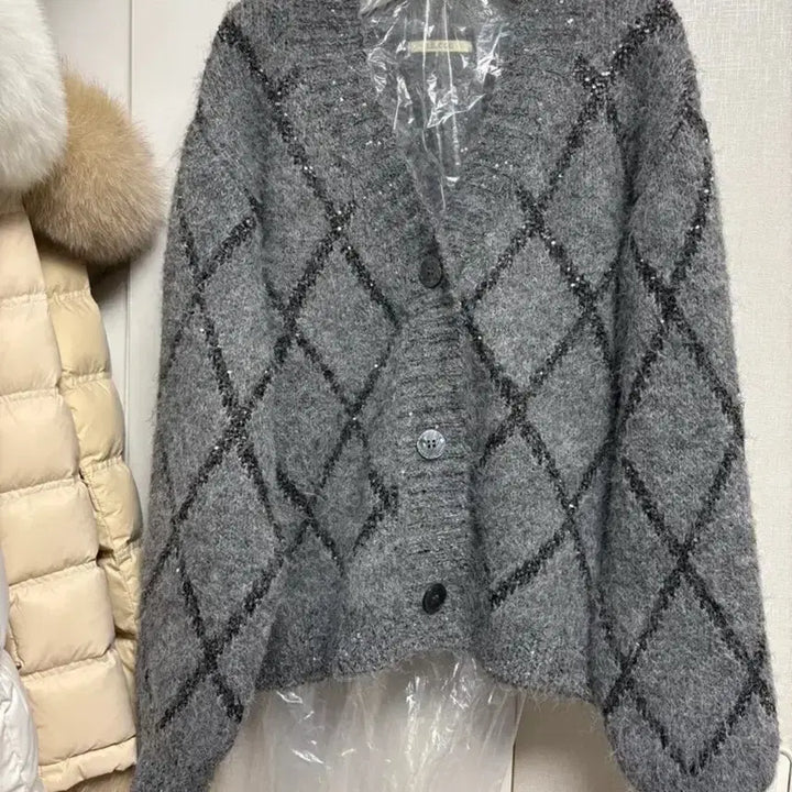 [BUNJANG] Luxury Pearl Cardigan / 럭셜 펄사 가디건