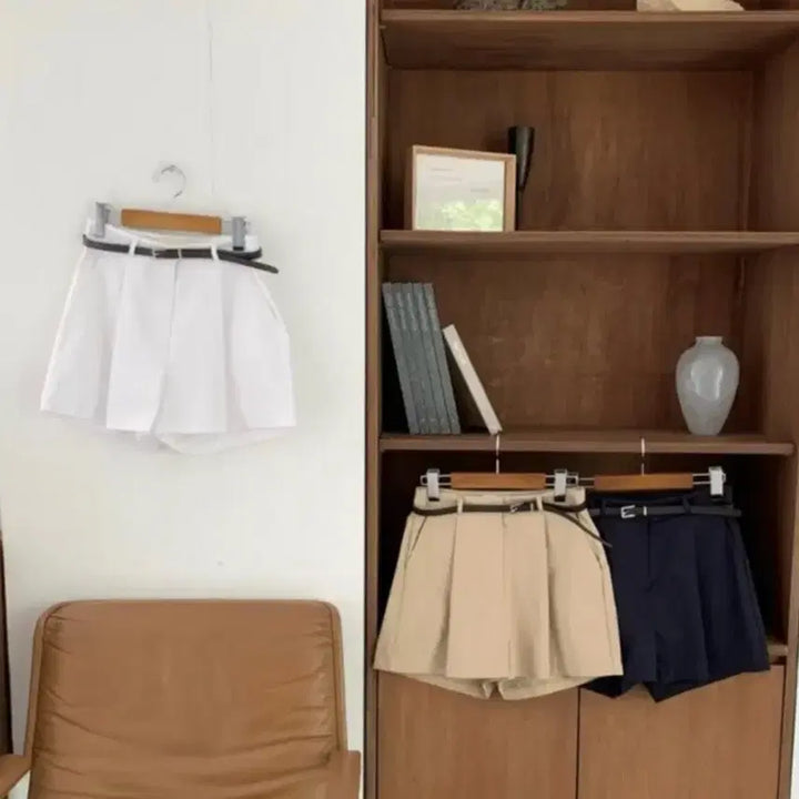 [BUNJANG] ELDINE Cotton Pinstuck Belted Shorts Set / 엘딘 몬드 코튼 핀턱 벨트 숏팬츠 허리 벨트 세트 포함