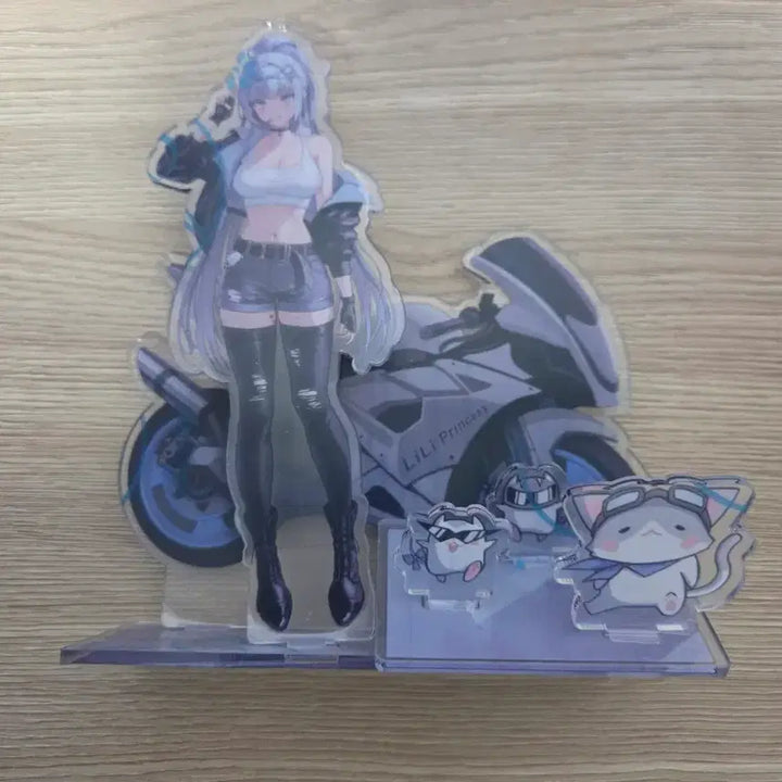 [BUNJANG] Over The Wall Yuriri Acrylic Stand / 오버더월 러브다이아 유리리 비공식 아크릴 스탠드