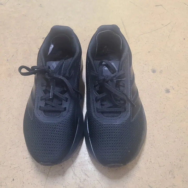 [BUNJANG] Adidas Black Sneakers / 아디다스 검정 운동화