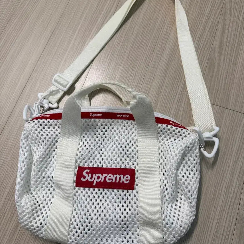 [BUNJANG] Supreme Mesh Mini Duffel Bag White / 슈프림 메쉬 미니 더플백 화이트 - 23SS