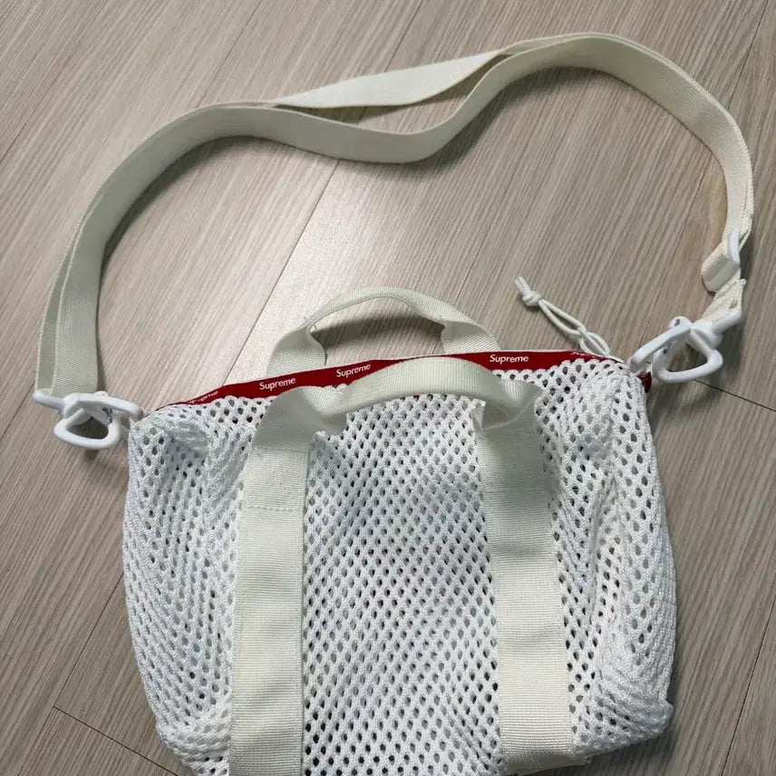 [BUNJANG] Supreme Mesh Mini Duffel Bag White / 슈프림 메쉬 미니 더플백 화이트 - 23SS