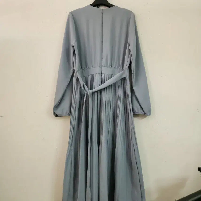 [SOLD OUT] 긴팔 플리츠 롱원피스 블루그레이