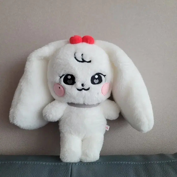 [BUNJANG] IVE Wonyoung Cherry 30cm Doll / (최종가격) 아이브 팝업 장원영 체리 30cm 인형