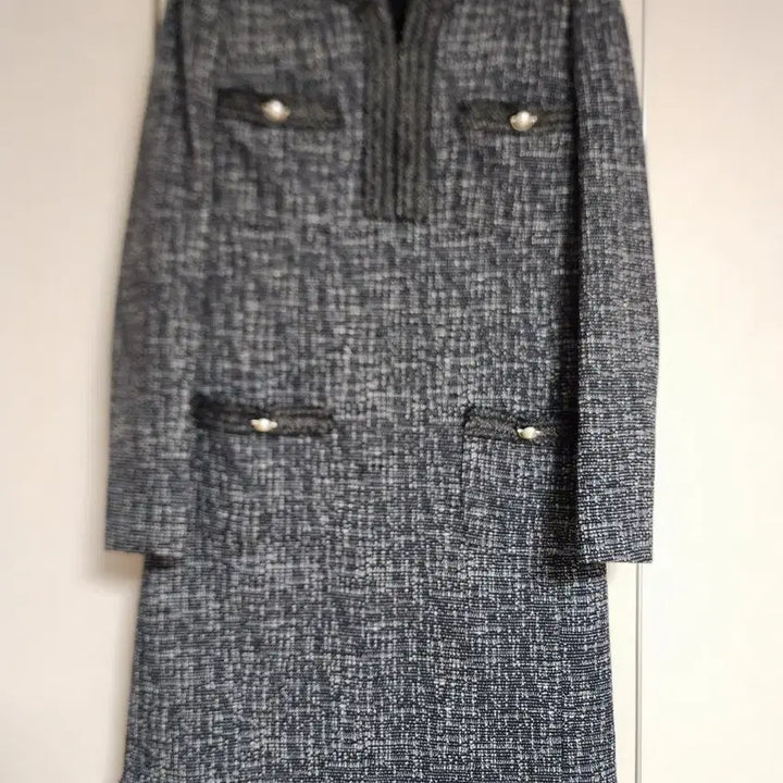 [BUNJANG] LYNN Tweed Dress with Pearl Button Detail / LYNN트위드 원피스 진주 버튼 장식