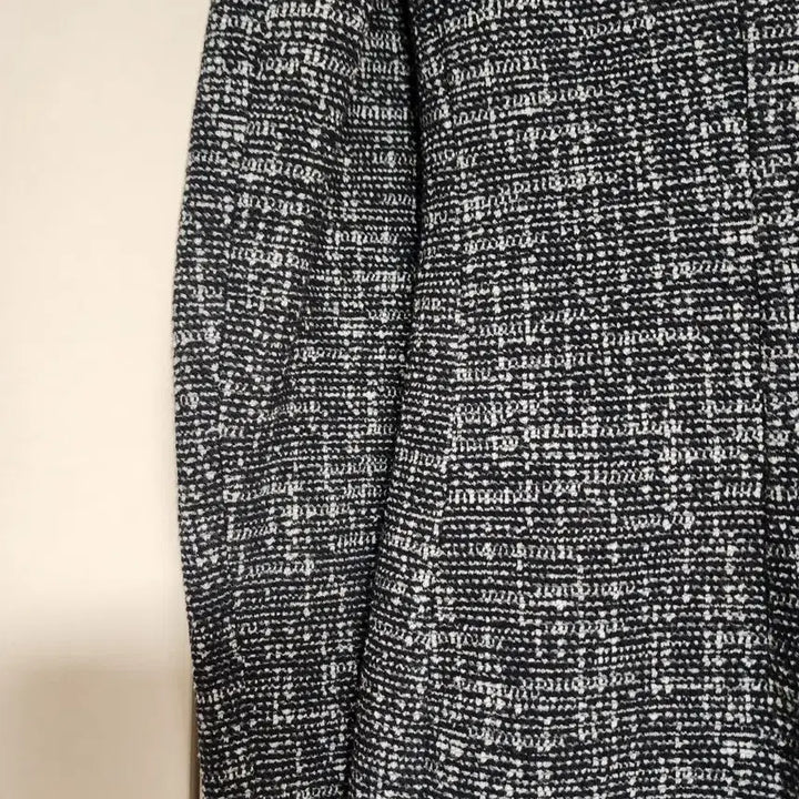 [BUNJANG] LYNN Tweed Dress with Pearl Button Detail / LYNN트위드 원피스 진주 버튼 장식