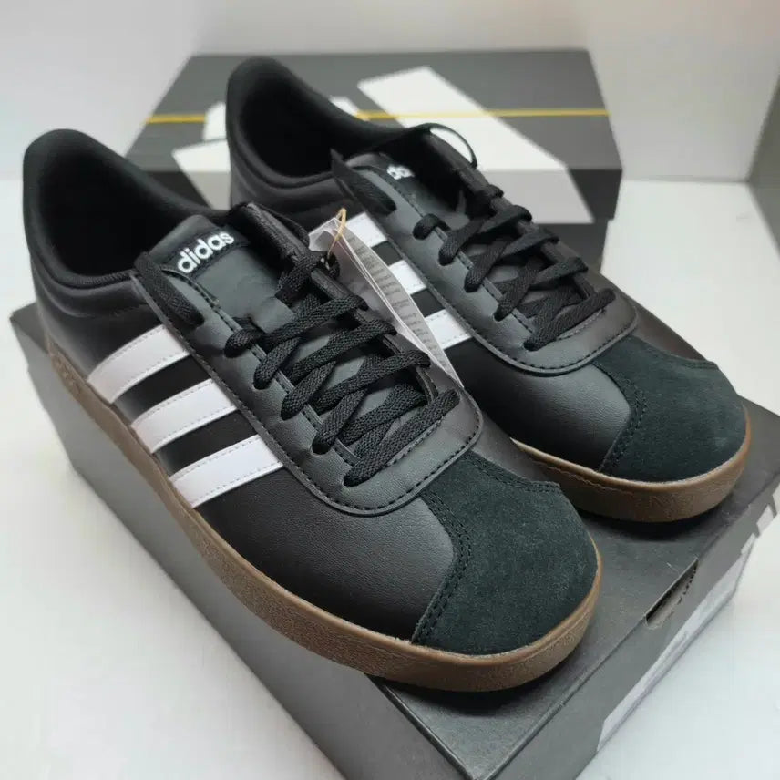 [BUNJANG] Adidas Sneakers 260 New / 아디다스운동화 블랙 260 새상품