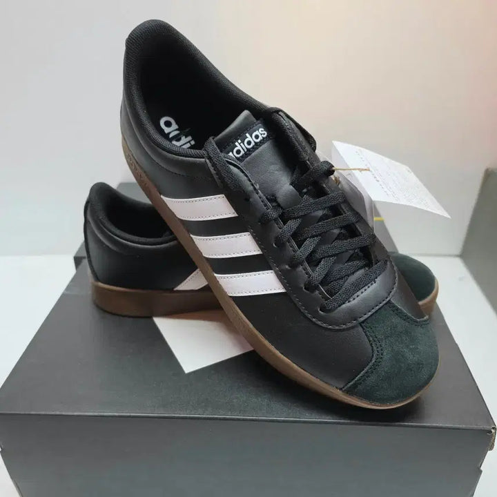 [BUNJANG] Adidas Sneakers 260 New / 아디다스운동화 블랙 260 새상품