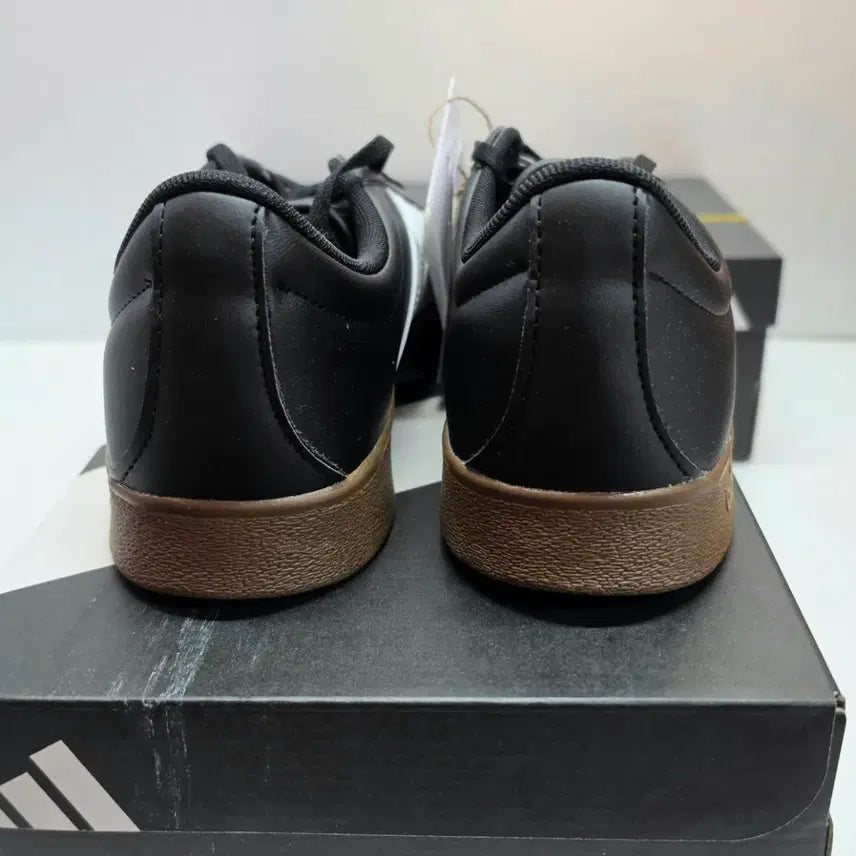 [BUNJANG] Adidas Sneakers 260 New / 아디다스운동화 블랙 260 새상품